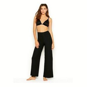 *NWT* Victoria’s Secret lounge yoga pants heavenly black Sz. S wide leg